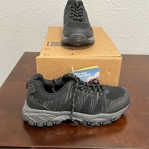 JABASIC Women’s Hiking Shoes.New with Tags. Size 8/39